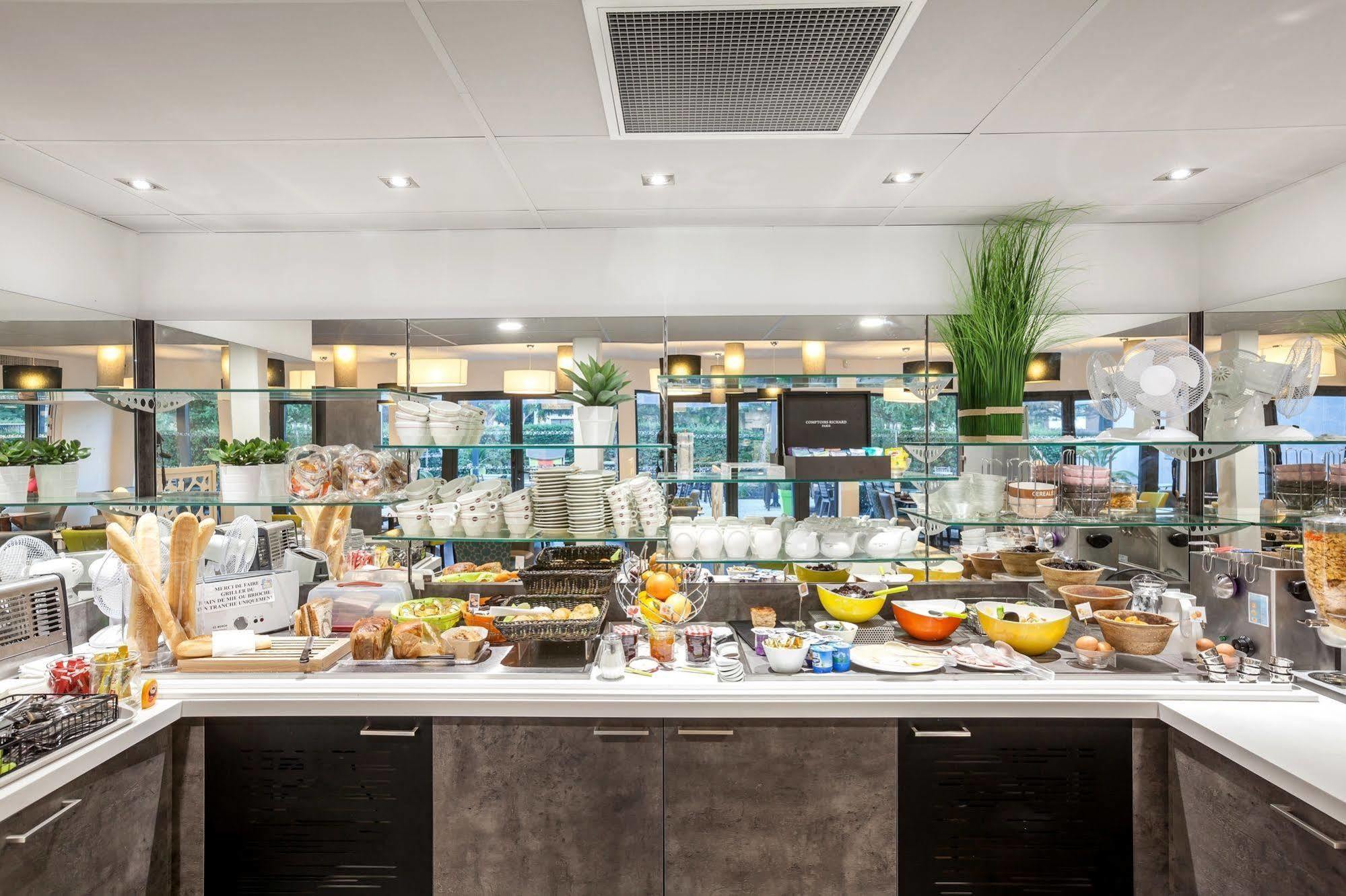 Logis Hotel Restaurant & Spa Au Comte D'Ornon Gradignan Dış mekan fotoğraf